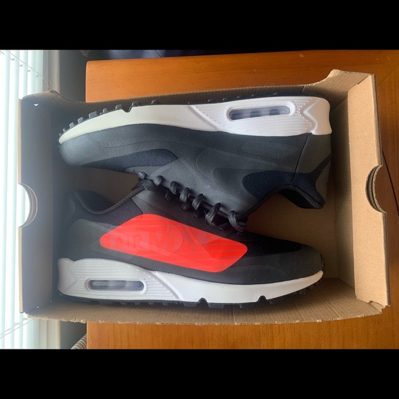 Air Max 90 Size 9.5 - Picture 1 of 3